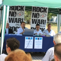 Conferenza stampa a Medolla (MO) e posa prima pietra progetto Rock No War costruzione scuola materna